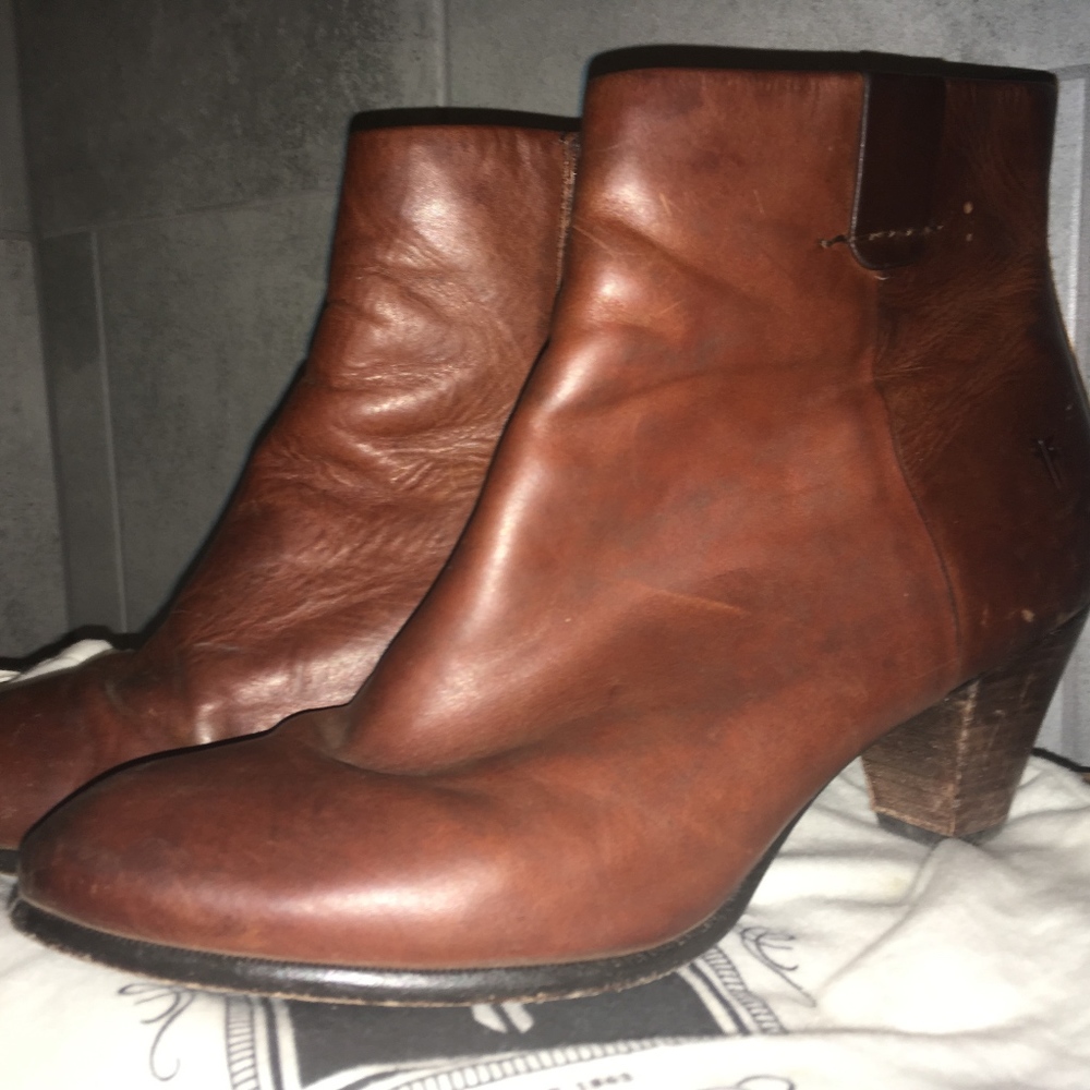 Frye Phoebe Booties